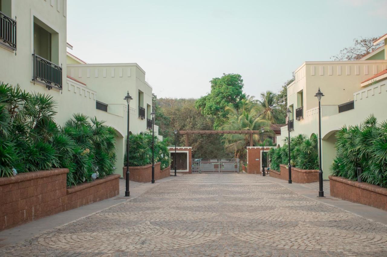 Joystreet - Beachy Blossom Villa Siolim Exterior photo